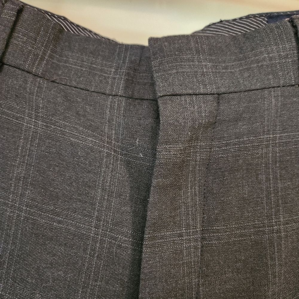 Banana Republic Factory Men's Tailored Fit Dress Pants 33/34 Dark Gray Plaid - Picture 9 of 15